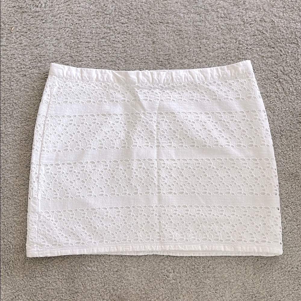 a.n.a. White eyelet Skirt. Size:12. Gently Used.